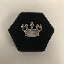 Load image into Gallery viewer, Vintage Accessocraft Crown Pin
