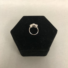 Load image into Gallery viewer, Vintage 14K White Gold Diamond Eastern Star Ring sz 6 (4.8g)
