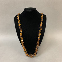 Load image into Gallery viewer, Tiger&#39;s Eye Graduated Chip Bead Necklace
