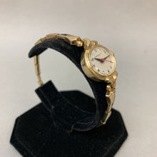 Load image into Gallery viewer, Vintage Carravelle Ladies Watch (AS-IS)
