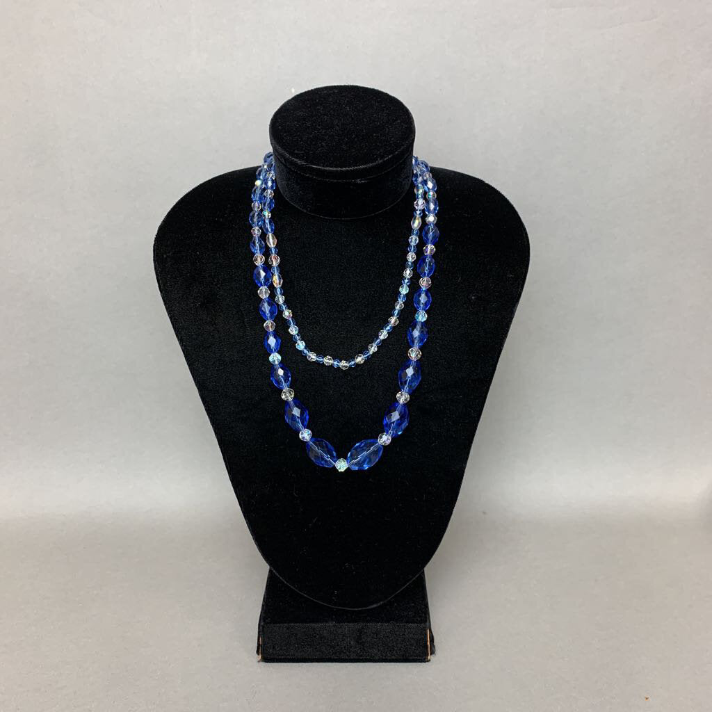 Vintage Faceted Graduated Lt Blue & Iridescent Crystal Bead Necklace