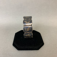 Load image into Gallery viewer, Vintage Siamese Sterling Etched Panel Link Bracelet

