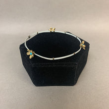 Load image into Gallery viewer, Modern Goldtone Turquoise Enamel Flowers Wire Bracelet
