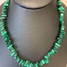 Load image into Gallery viewer, Malachite Chip Bead Necklace
