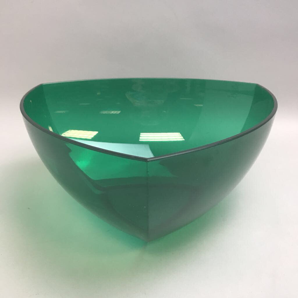 New Vintage Tupperware Sheerly Elegant Green Acrylic Bowl 17 Cups