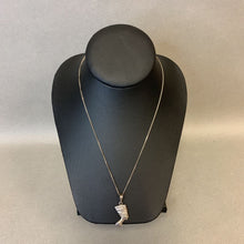 Load image into Gallery viewer, Vintage Sterling Queen Nefertiti Pendant on 18&quot; Chain
