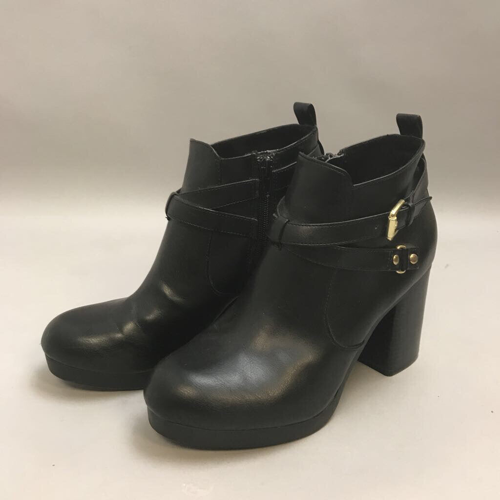 Christian Siriano Black Leather Ankle Boots (Sz8)