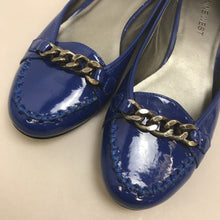 Load image into Gallery viewer, Nine West Blue Patent Leather Loafer Slip On (Sz 8)
