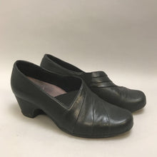Load image into Gallery viewer, Clarks Black Slip On Heeled Shoes (Size 7.5)
