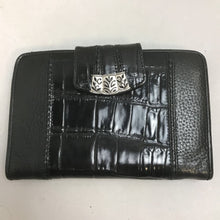 Load image into Gallery viewer, Brighton Black Leather Wallet Crocodile Style (4x7)
