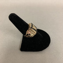 Load image into Gallery viewer, 10K Black Hills Gold Onyx Eagle Ring sz 9 (7.1g)
