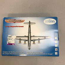 Load image into Gallery viewer, Testors Quick Build Airplane - Plastic Model B-29 Superfortress (7x10x2)
