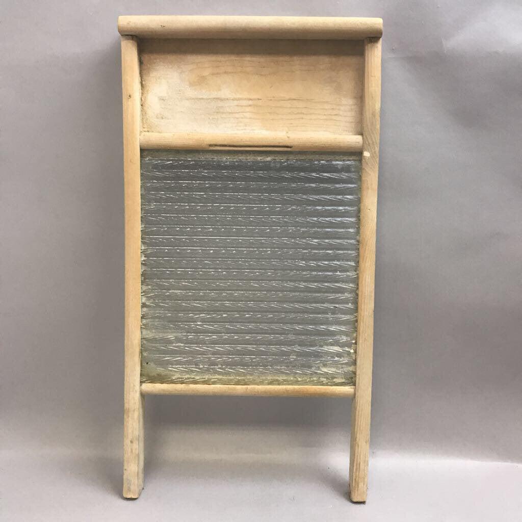 Vintage Washboard with Glass (24x12)