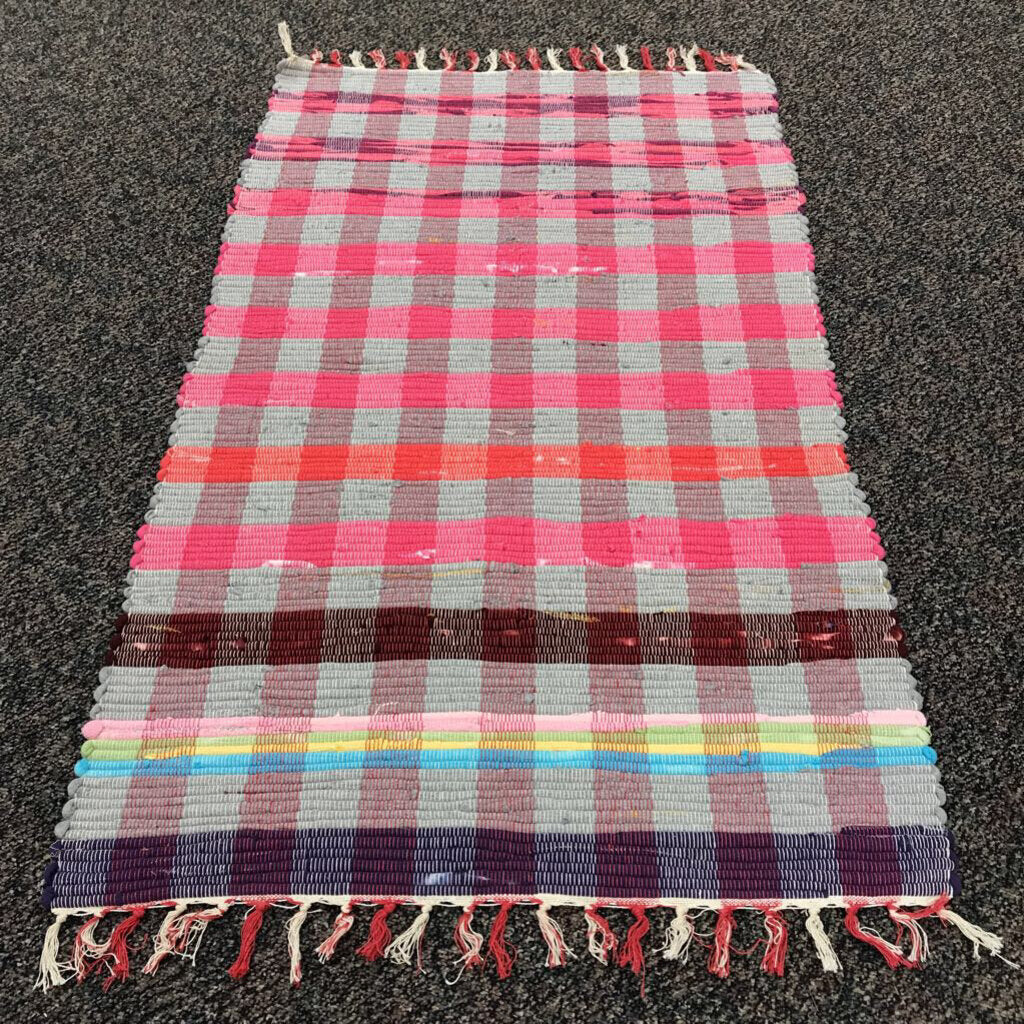 Hand-Made Multicolor Rag Rug (48x27)