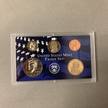 Load image into Gallery viewer, 2002 US Mint Proof &amp; State Quarters Proof Set
