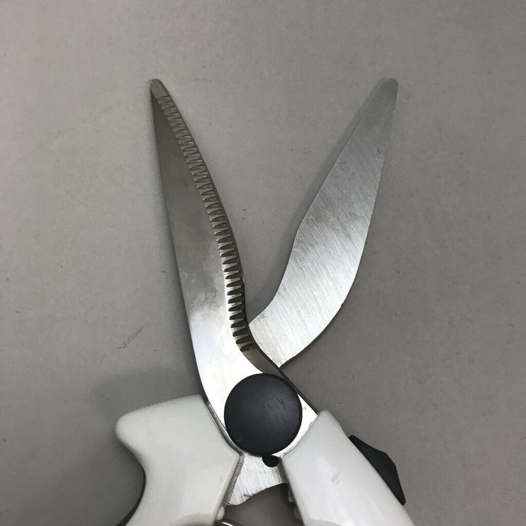 Zyliss Mutli-Purpose Kitchen Shears Scissors Notched Blade Spring Assi –  Main Street Estate Sales