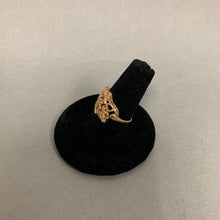 Load image into Gallery viewer, 10K Black Hills Gold Ring sz 6 (2.7g)
