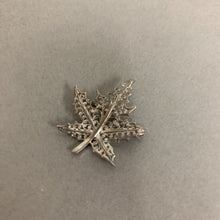 Load image into Gallery viewer, Sterling Amsel Filiigree Maple Leaf Pin
