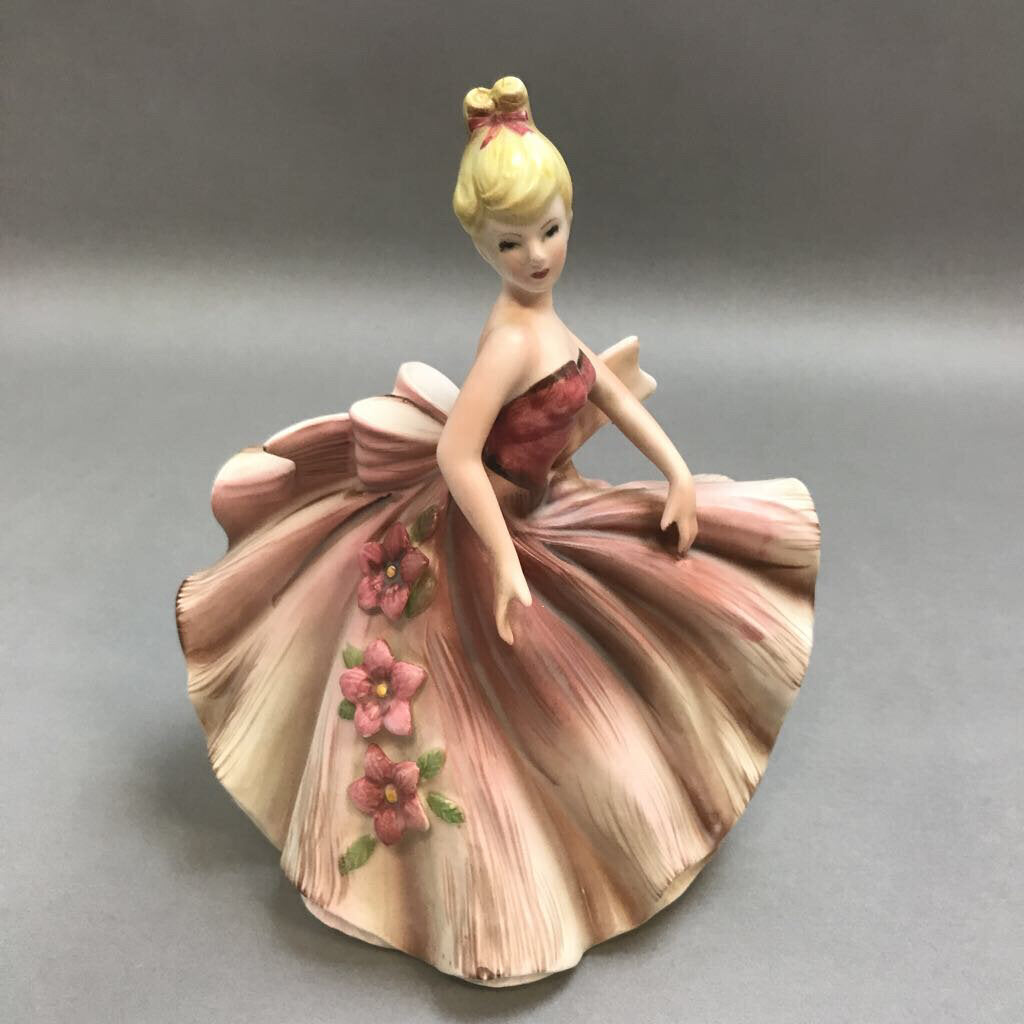 Vintage Beautiful Dancing Lady Figurine Ceramic (8