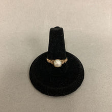 Load image into Gallery viewer, Vintage 10K Gold Pearl Solitaire Ring sz 6 (2.0g)
