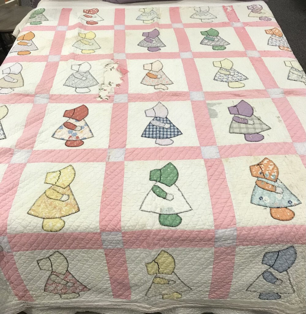 Vintage Sun Bonnet Sue Patchwork Cutter Quilt (80x70)