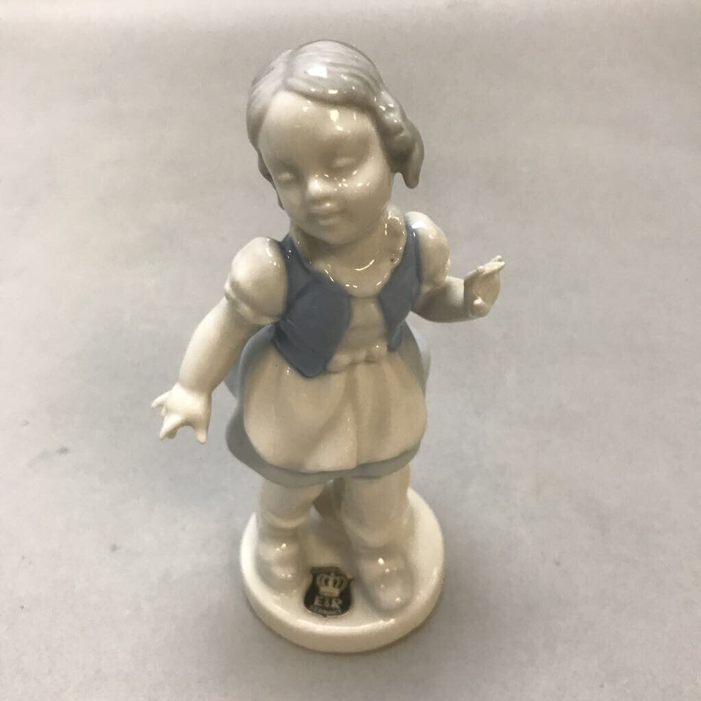 Antique German Porcelain Girl Figurine (6