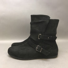 Load image into Gallery viewer, ID Required Black Faux Leather Boots sz 11
