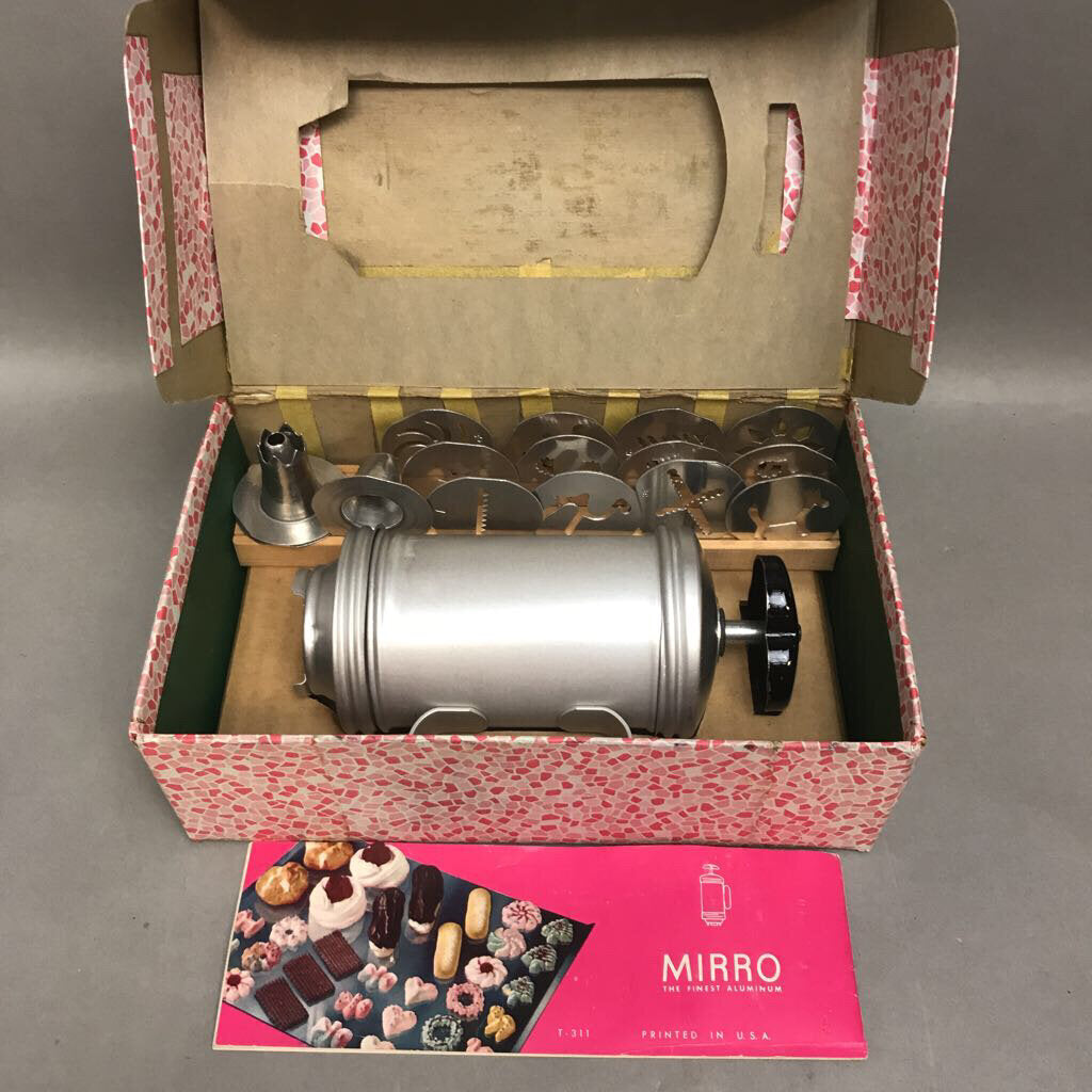 Vintage Mirro Cooky Pastry Press in Box~12 discs~3 tips~Cooky Recipes