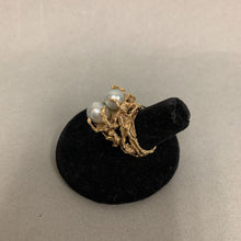 Load image into Gallery viewer, 14K Gold Freeform Gray Pearl Cocktail Ring sz 5.5 (13.0g)

