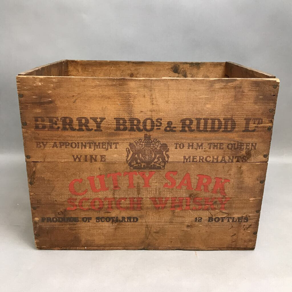 Vintage Cutty Shark Whisky Wooden Box Holiday Package (13x16x13)