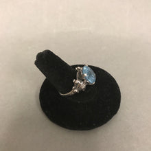 Load image into Gallery viewer, Vintage Sterling Blue Crystal Ring sz 6.5
