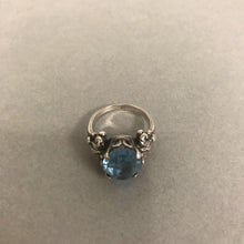 Load image into Gallery viewer, Vintage Sterling Blue Crystal Ring sz 6.5
