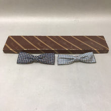 Load image into Gallery viewer, 2 Vintage Clip on Men&#39;s Bow Ties Blue MCM Narrow Geometric
