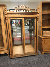 Load image into Gallery viewer, Oak Display Case (78x48x23)
