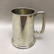 Load image into Gallery viewer, Buckingham Pewter Stein (5x4.5x3)
