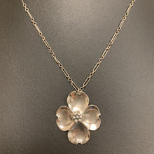 Load image into Gallery viewer, Vintage Stewart Nye Sterling Dogwood Flower Necklace (16&quot;)
