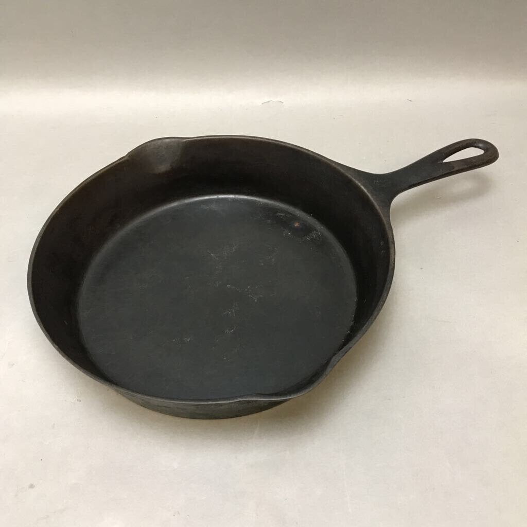 Wagner Ware Cast Iron Skillet #7 (9.5