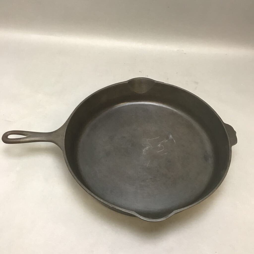 Antique Vintage Sidney Wagner Ware #3 Cast Iron Skillet Pan