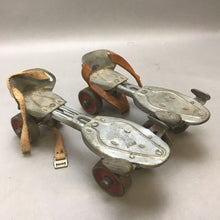 Load image into Gallery viewer, Vintage 1950s Speed King Hustler Adjustable Metal Roller Skates
