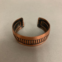 Load image into Gallery viewer, Antiqued Copped Ribbed Cuff Bracelet
