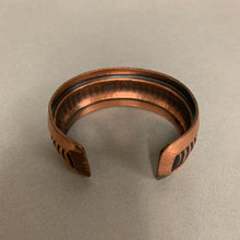 Load image into Gallery viewer, Antiqued Copped Ribbed Cuff Bracelet
