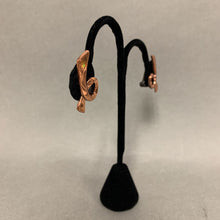 Load image into Gallery viewer, Renoir Copper Ribbon Clip Earrings
