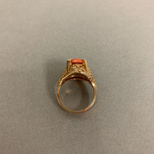 Load image into Gallery viewer, 10K Gold Coral Ring sz 6 (5.2g)
