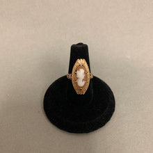 Load image into Gallery viewer, 10K Gold Cameo Ring sz 5 (2.6g)
