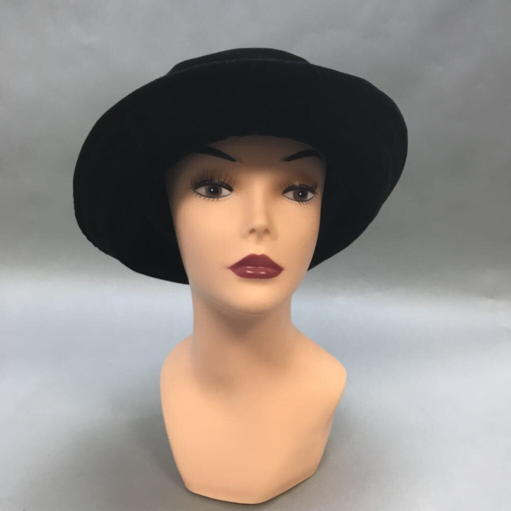 Deborah Rhodes Womens Bucket Hat Black Velvet Bloomingdale's – Main Street  Estate Sales