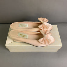 Load image into Gallery viewer, Vintage Victoria&#39;s Secret Peach Satin Bow Shoe Size 5/6
