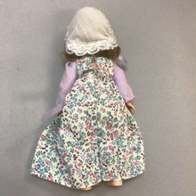 Load image into Gallery viewer, Vintage 1940s Composite Doll (7.5&quot;)
