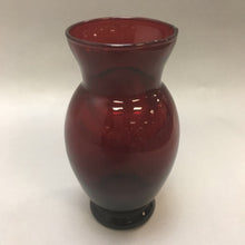 Load image into Gallery viewer, Vintage Red Glass Etched Tulip Flower Vase (6.5x3.5&quot;)
