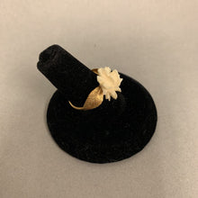 Load image into Gallery viewer, 14K Gold Carved Bone Rose Ring sz 5 (3.3g)
