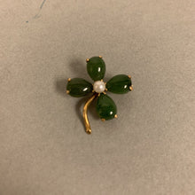 Load image into Gallery viewer, 14K Gold Jade Pearl Clover 1&quot; Pin (3.8g)
